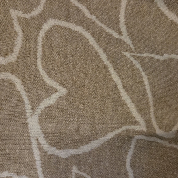 Tahari Beige Heart Pattern Sweater Size Large - Picture 2 of 4